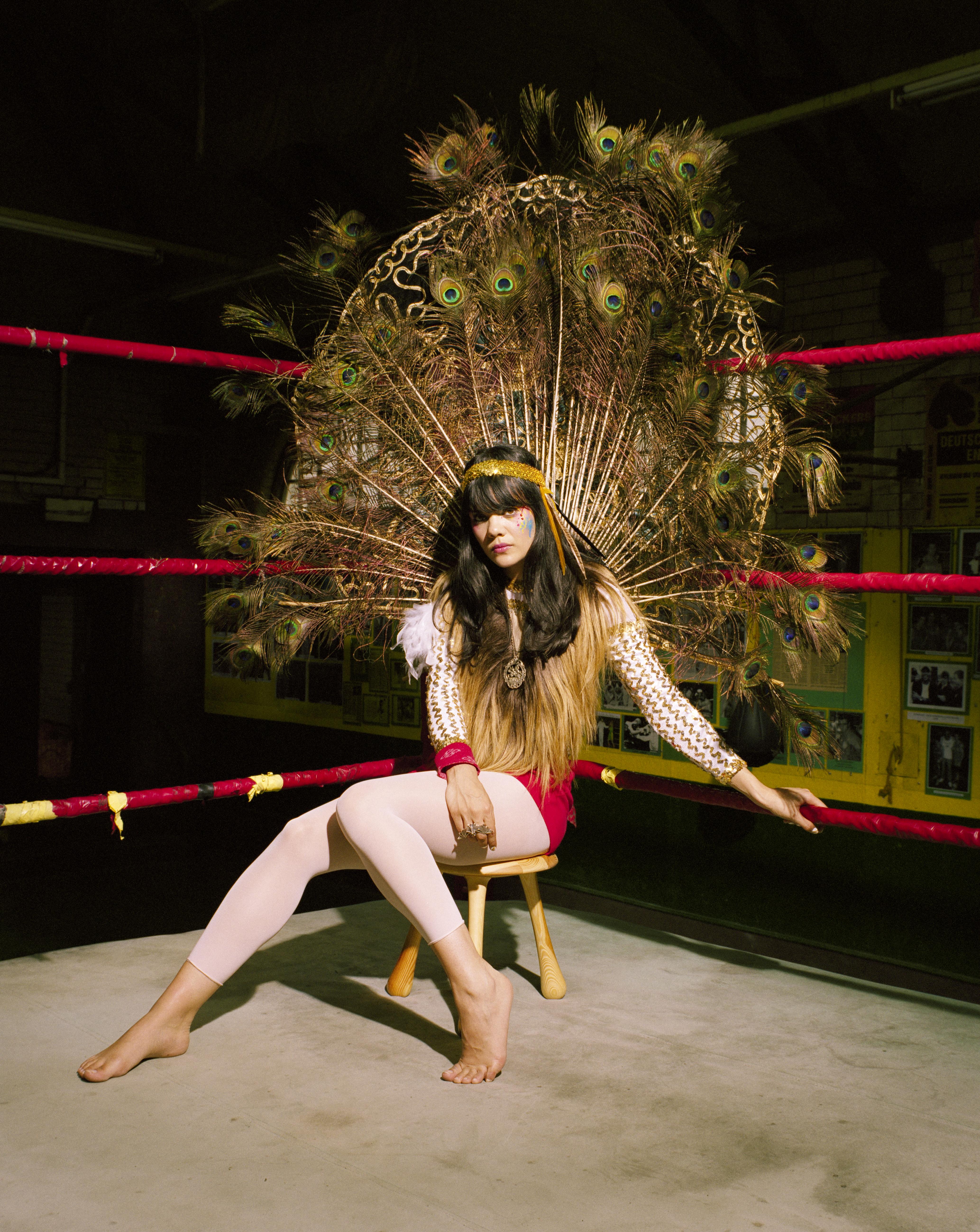 Amazon.co.jp Fur & Gold ミュージック