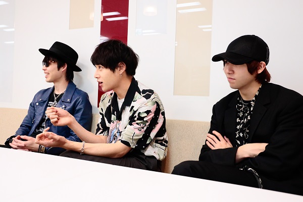 Go Go Vanillas インタビュー Amazon