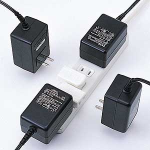 Amazon Co Jp サンワサプライ Tap Ad13 スペースアダプタ たて型 2個入 パソコン 周辺機器