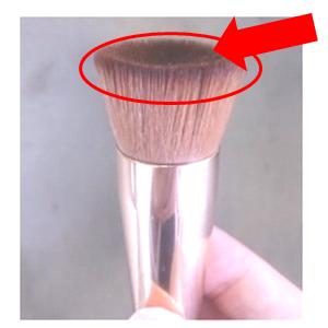 ブラシのくぼみがポイント