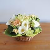 誕生日プレゼントに！季節のお花のアレンジメント【アイボリー系】 エーデルワイス 花工房