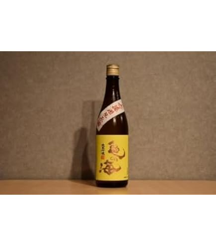 Amazon.co.jp: 亀の海 純米大吟醸 無濾過生原酒 ピンクラベル 1800ml