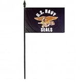 Navy SealsミニチュアFlag (フラグサイズ) 12 in. x 18 in. (Natural Wood) Gold Plastic MNAVYS1218
