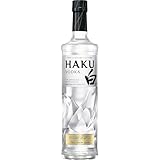 HAKU<白> 【日本の自然と職人魂から生み出された】ジャパニーズ クラフトウォッカ Haku (白) [ ウォッカ 700ml ]