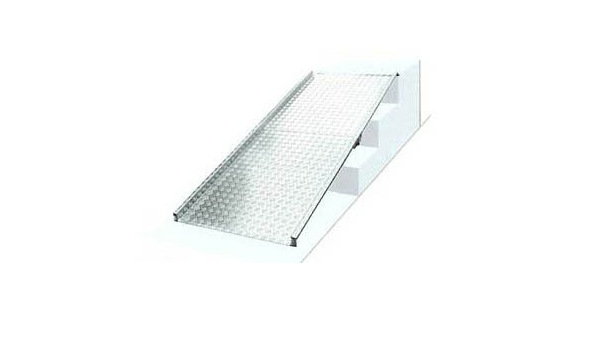 Amazon Co Jp 段差スロープ 階段 段差解消 アルミスロープ Rb 905 2400mm アルミ縞板製 折りたたみ式 脱輪防止曲げ加工 産業 研究開発用品