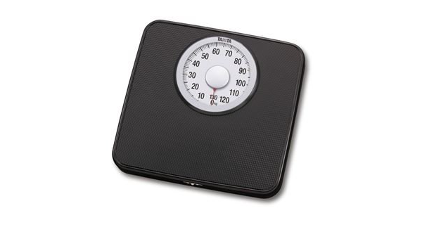 Amazon Co Jp Tanita タニタ シンプル体重計 ヘルスメーター アナログ ブラック 黒 最小表示 1kg ホーム キッチン