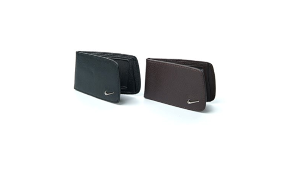 Amazon Co Jp ナイキ パスケース ウォレット Bla 服 ファッション小物