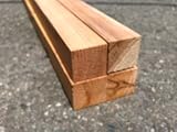 【カット無料】国産杉（日田杉）無垢角材　※節あり材含む　　4本入り　長さ95cm 　厚み4.2cm 幅4.2cm　自動カンナ仕上済