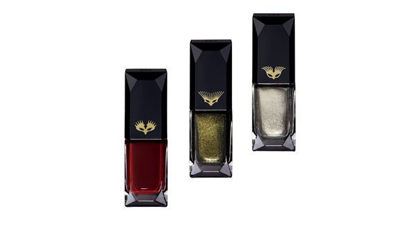 Amazon 資生堂 クレドポー クレ ド ポー ボーテ ヴェルニアオングルトリオ 限定商品 クレ ド ポー ボーテ Cle De Peau Beaute マニキュア ネイルポリッシュ 通販