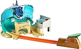 Hot Wheels FNB21 City Shark Beach Battle Play Set, Multicolour