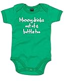 (ママも瓶から飲みます。) Mommy Drinks Out Of A Bottle Too, プリント　ベビースーツ - グリーン/白 12-18 ヶ月