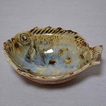 民芸器　取り皿　魚柄がオシャレ　べにや民芸店　青山　未使用に近い美品　格安です。 民芸器 取り皿 魚柄がオシャレ べにや民芸店 青山 未使用に近い