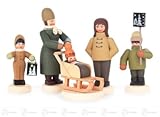 クリスマスのキャリッジおよび 3 人の子供を持つミニチュア Metteng?nger の母は、 x の深さ 3 cmx8 cmx2 cm の鉱石山のクリスマス図木図の 8 つの (2002 年の) 幅