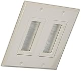 Vanco International 120827 X 2-gang decorator-styleブラシバルクケーブル壁プレート、ホワイト