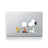 スヌーピー キャンプ ファイヤーsnoopy Macbook全対応 ステッカー 14.81-2 [並行輸入品]