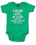 (男の子が恋に落ちる様に走ります。) I Run The Way Boys Falls In Love, プリント　ベビースーツ - グリーン/白 12-18 ヶ月