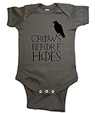 Game of Thrones Baby One Piece " Crows before Hoes "ボディスーツ( northstartees ) カラー: ブラック