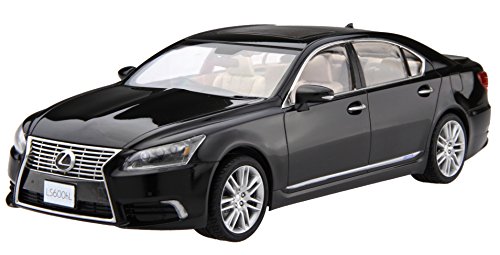 レクサス1/24 LS600hL Lexus LS600hL Luxury Hybrid 4-Door Sedan 1/24 Fujimi