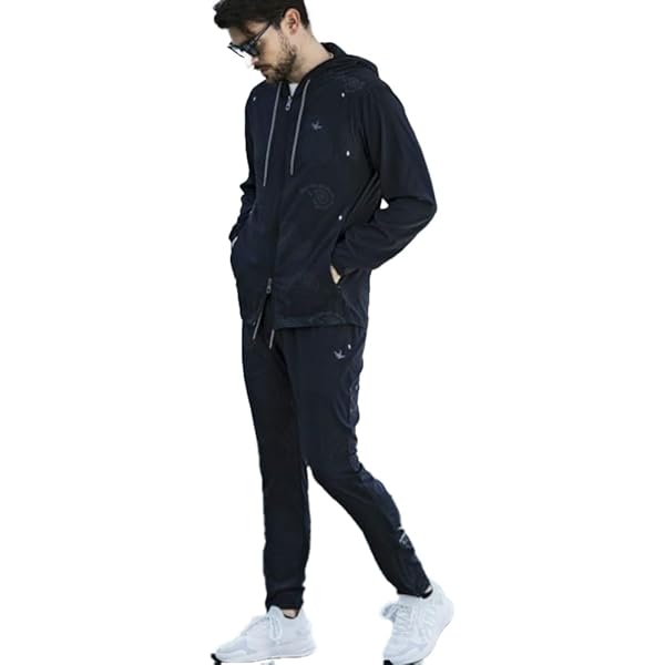 Amazon | [1PIU1UGUALE3 RELAX] ウノピゥウノウグァーレトレ