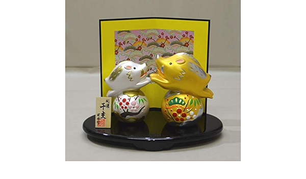 Amazon Co Jp マケプレお急ぎ便対応 茶道具 香合 平成３１年 干支置物 開運金銀彩飾り玉亥 昭峰作 ホーム キッチン