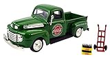 Motor City Classics 1: 43 1948 Ford F1 Green Pickup with 2 Bottle Cases and Hand Cart [並行輸入品]