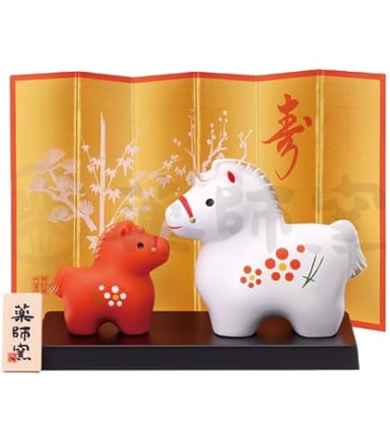 Amazon.co.jp: 馬（ウマ）の木彫り3、干支飾り（午）、彫刻