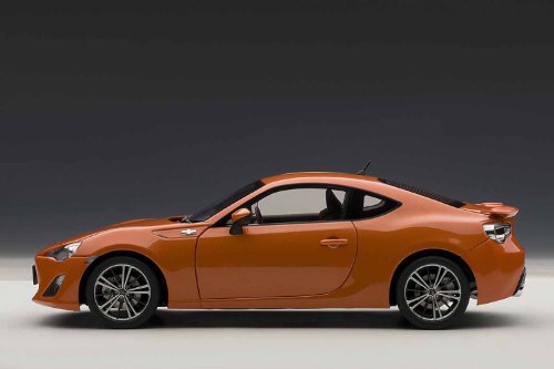 AUTOart 1/18 Toyota 86 GT Limited Japan specification/right H
