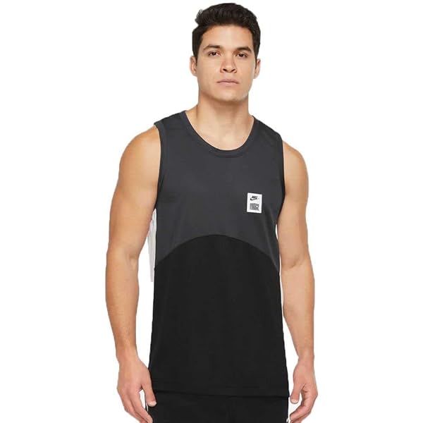 NIKE - 新品★ナイキ　カイガーベスト　ランニングベスト　L/XL 新品☆ナイキ カイガーベスト ランニングベスト L/XL
