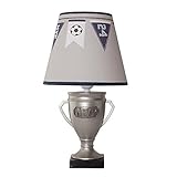 シルバーVarsityスポーツテーブルランプシェードと電球のリビングルームとベッドルーム