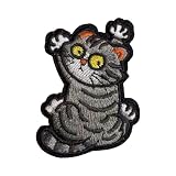 かわいい 子猫 ふわふわネコ ひっかきポーズ ベルクロ ワッペン 刺繍 ワッペン サバゲー ミリタリー ワッペン マジックテープ バッグ ジャケット 帽子 アウトドア対応 (アイロン接着)