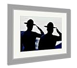 Ashleyキャンバスシルエットの2つの海兵隊ドリルインストラクタ、壁アートホーム装飾、ag1023127 34" x 40", Silver Frame 1023127-AFPL1-SC24