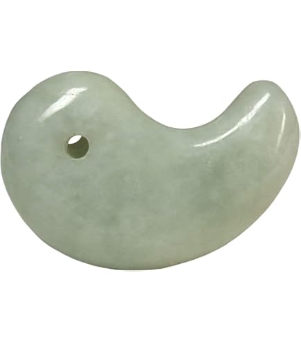 Amazon.co.jp: 遠い昔からの縁起物 糸魚川翡翠勾玉 本物をお持ち