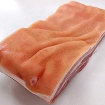 【バラ肉】 Amazon.co.jp: 皮付き 豚バラ肉ブロック 帯皮五花肉 950g-1050g