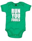 (馬鹿者たちよ走れ。) Run You Fools, プリント　ベビースーツ - グリーン/白 12-18 ヶ月