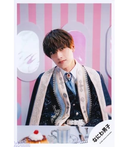 Amazon.co.jp: なにわ男子 公式 生 写真（集合）J01157 : おもちゃ