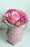 大切なひとへの贈り物に　ピンクが鮮やかでカワイイから・・枯れない魔法の本物の花　プリザーブドフラワーのアレンジ　横約12㎝×奥行12㎝×高さ約15㎝