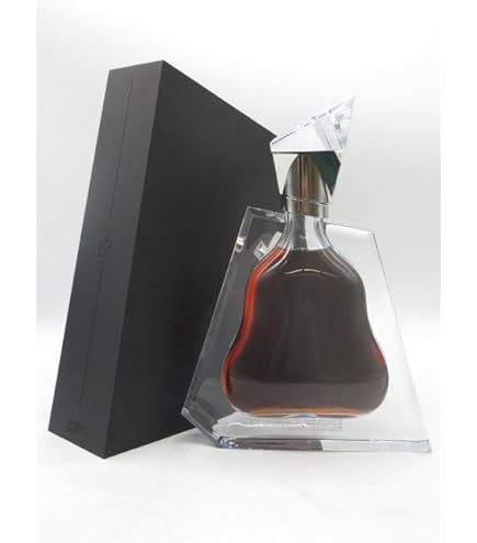 Amazon.co.jp: ヘネシー リシャール バカラ 旧ボトル 700ml : 食品