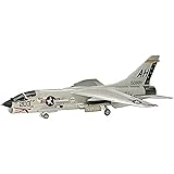 ハセガワ 1/72 アメリカ海軍・海兵隊 艦上戦闘機 F-8E クルーセイダー プラモデル C9