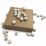 Kissteether 50pcs 天然木製のテーゼ10mm * 10mm（0.39''0.39 ''）木製キューブレタースペーサービーズアルファベットキューブスクエアダイスビーズホールジュエリーミッ