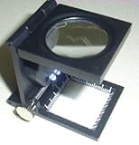 【ノーブランド】見やすい !! LED ライト 付 拡大鏡 8倍 収納 ケース ＋ 携帯に便利な ポーチ 付 セット！（ 折りたたみ式 ルーペ スタンド式 ）