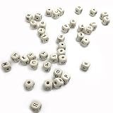 Kissteether 100pcs 天然木製のテーゼ10mm * 10mm（0.39''0.39 ''）木製キューブレタースペーサービーズアルファベットキューブスクエアダイスビーズホールジュエリーミ