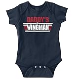 BriscoブランドDaddy 's Wingman新しい親ベビーシャワーギフト面白いSaying Baby Onesieボディスーツ カラー: ブルー