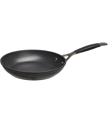 Amazon｜ル・クルーゼ(Le Creuset) 鋳物 ホーロー 片手鍋 シグニチャー
