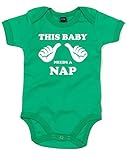 (この赤ちゃんは昼寝が必要。) This Baby Needs A Nap, プリント　ベビースーツ - グリーン/白 0-3 ヶ月