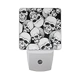 Alaza水彩レトロスカルハロウィンLED Night Light Dusk to Dawnセンサープラグin Night Home Decorデスクランプfor Adult