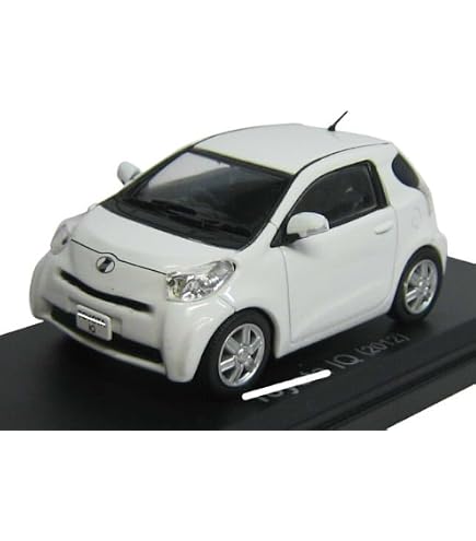 Amazon | トミカ No.028 トヨタ iQ (ブリスター) | ミニカー・ダイ