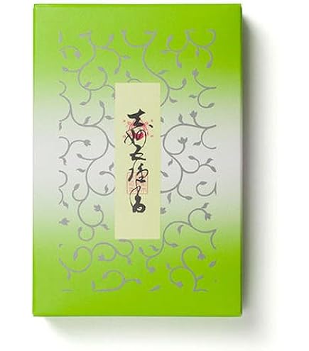 Amazon.co.jp: お焼香 伽楠香（きゃなんこう） 250g詰 紙箱入 松栄堂