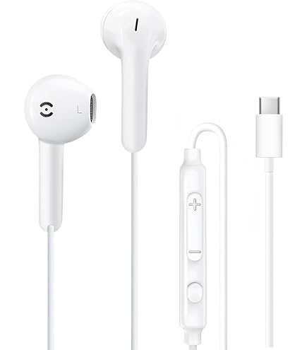 Apple EarPods with Lightning Connector ​​​​​​​ : Amazon.sg
