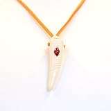 鹿の角 & 土佐沖血赤珊瑚 マーキス レザー ペンダント 合皮 茶色