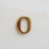 ゴージャスに輝く! 真鍮アルファベット o